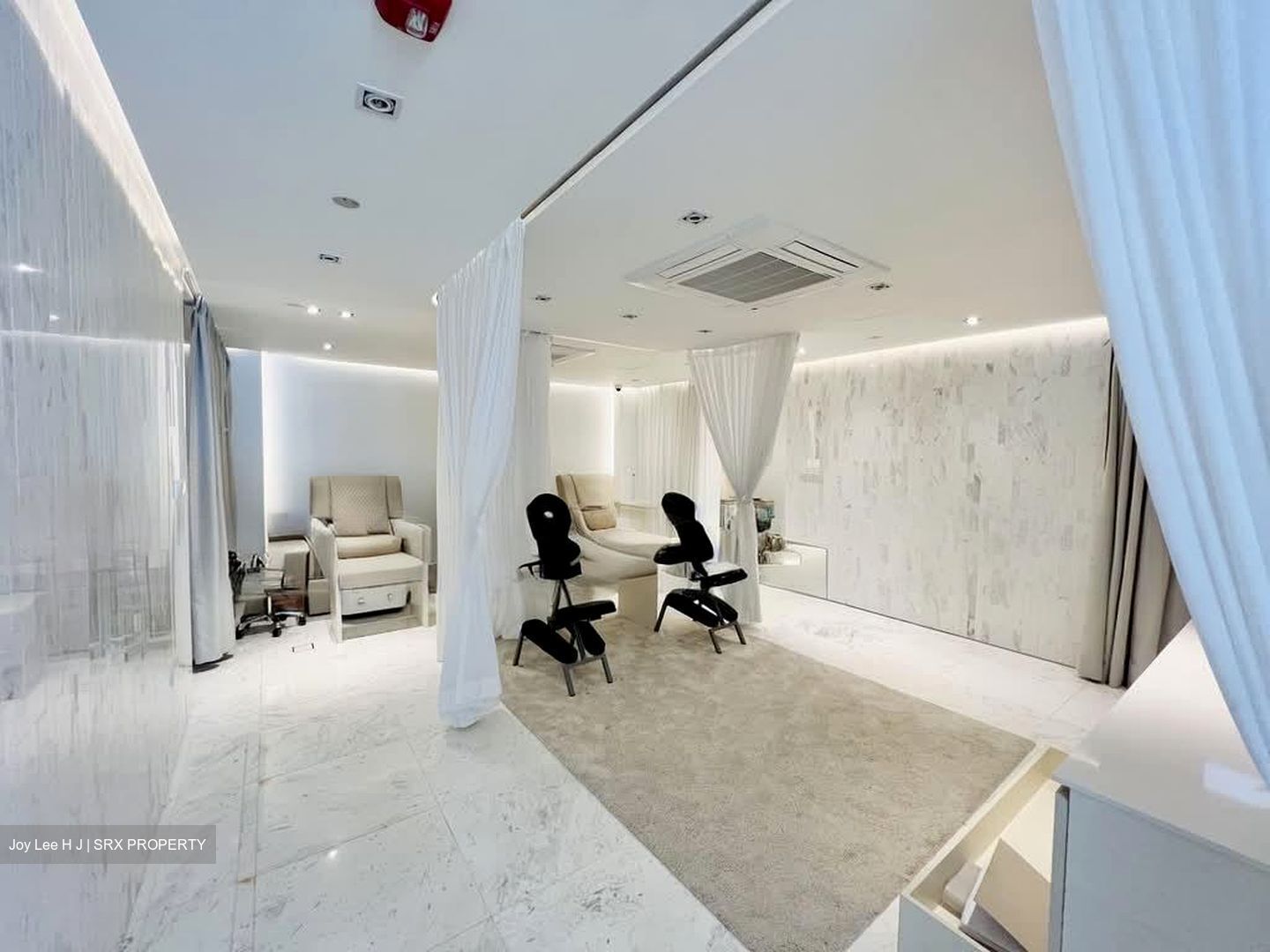 Eng Kong Park (D21), Shop House #529879101